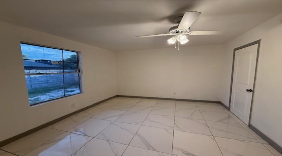 9549 Canvasback Dr, Laredo, Texas 78045, 3 Bedrooms Bedrooms, 4 Rooms Rooms,1 BathroomBathrooms,Residential,For Rent,9549 Canvasback Dr,20254455