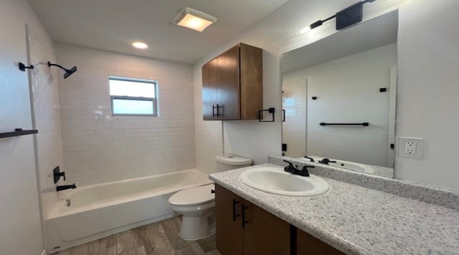 2717 N Arkansas Ave, Laredo, Texas 78041, 2 Bedrooms Bedrooms, 4 Rooms Rooms,1 BathroomBathrooms,Residential,For Rent,2717 N Arkansas Ave,20254463