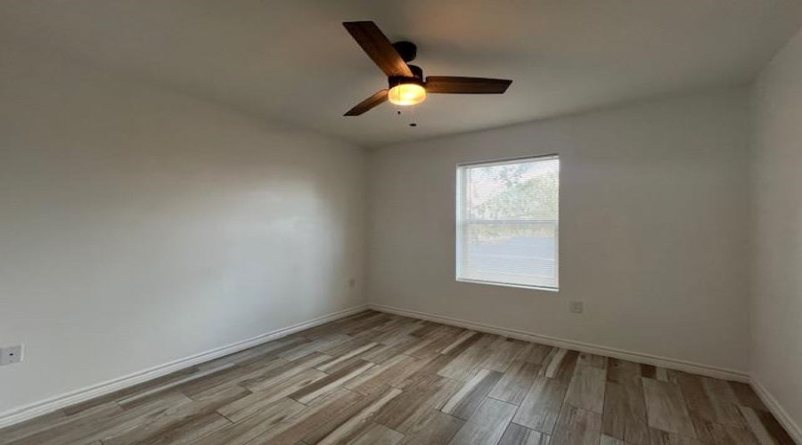 2717 N Arkansas Ave, Laredo, Texas 78041, 2 Bedrooms Bedrooms, 4 Rooms Rooms,1 BathroomBathrooms,Residential,For Rent,2717 N Arkansas Ave,20254463