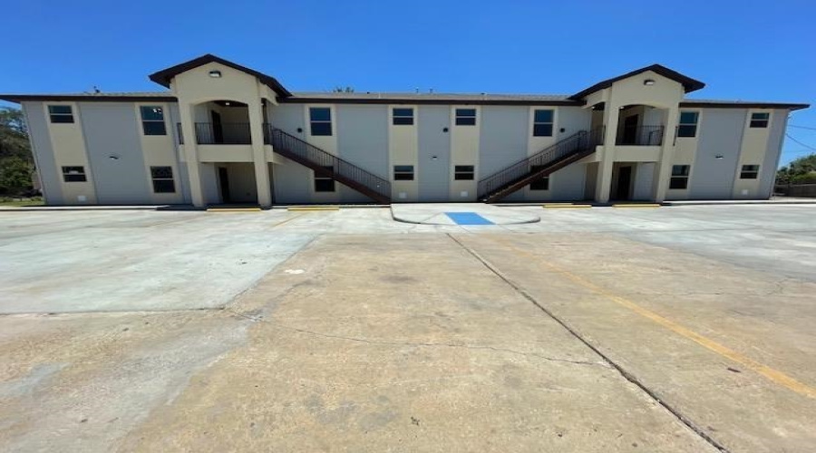 2717 N Arkansas Ave, Laredo, Texas 78041, 2 Bedrooms Bedrooms, 4 Rooms Rooms,1 BathroomBathrooms,Residential,For Rent,2717 N Arkansas Ave,20254463