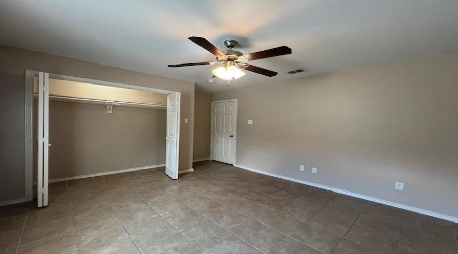 902 Laredo St, Laredo, Texas 78040, 2 Bedrooms Bedrooms, 4 Rooms Rooms,1 BathroomBathrooms,Residential,For Rent,902 Laredo St,20254464