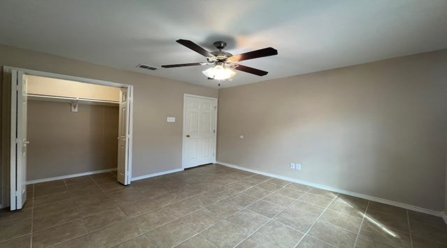 902 Laredo St, Laredo, Texas 78040, 2 Bedrooms Bedrooms, 4 Rooms Rooms,1 BathroomBathrooms,Residential,For Rent,902 Laredo St,20254464