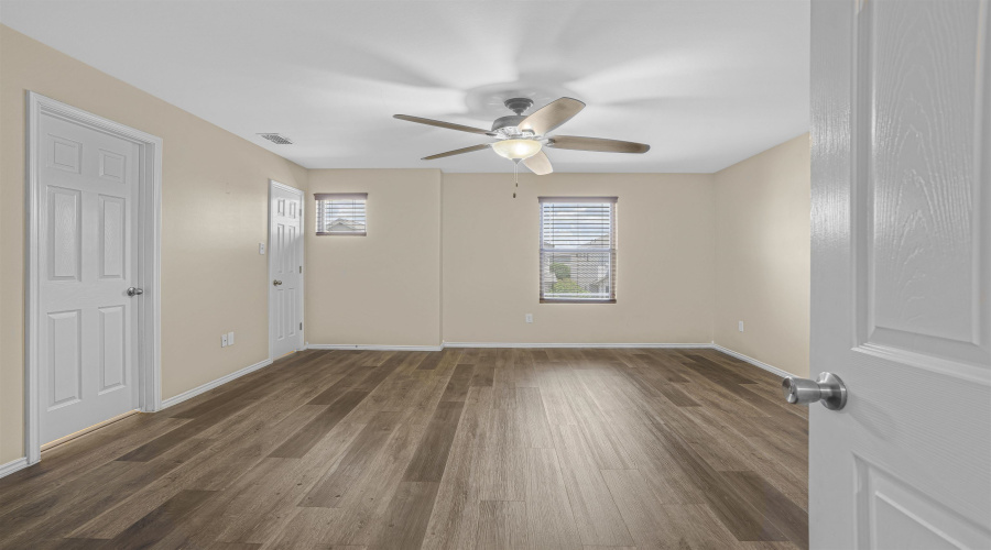 205 Aquero Blvd, Laredo, Texas 78045, 3 Bedrooms Bedrooms, 6 Rooms Rooms,2 BathroomsBathrooms,Residential,For Sale,205 Aquero Blvd,20254035