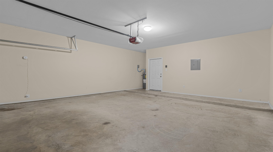 205 Aquero Blvd, Laredo, Texas 78045, 3 Bedrooms Bedrooms, 6 Rooms Rooms,2 BathroomsBathrooms,Residential,For Sale,205 Aquero Blvd,20254035