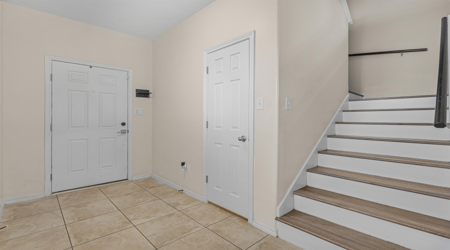 205 Aquero Blvd, Laredo, Texas 78045, 3 Bedrooms Bedrooms, 6 Rooms Rooms,2 BathroomsBathrooms,Residential,For Sale,205 Aquero Blvd,20254035
