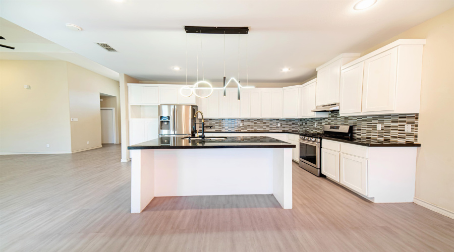 120 Tranquilo Dr, Laredo, Texas 78045, 3 Bedrooms Bedrooms, 4 Rooms Rooms,2 BathroomsBathrooms,Residential,For Rent,120 Tranquilo Dr,20254466