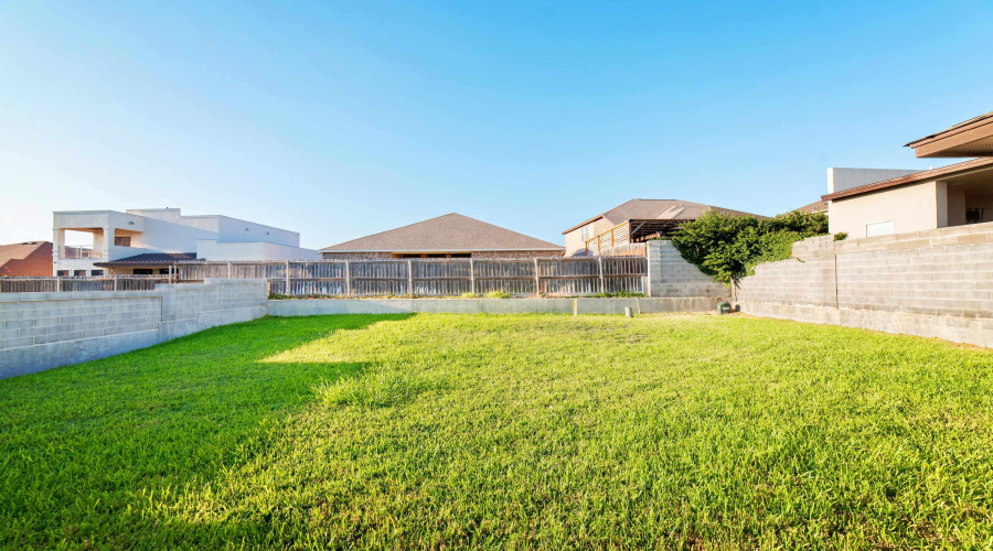 120 Tranquilo Dr, Laredo, Texas 78045, 3 Bedrooms Bedrooms, 4 Rooms Rooms,2 BathroomsBathrooms,Residential,For Rent,120 Tranquilo Dr,20254466