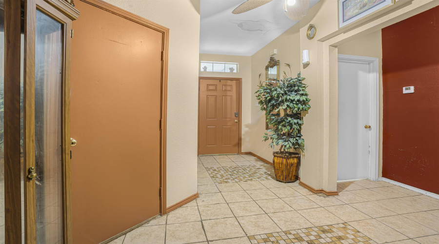 1820 Arctic Ct, Laredo, Texas 78045, 4 Bedrooms Bedrooms, 6 Rooms Rooms,2 BathroomsBathrooms,Residential,For Sale,1820 Arctic Ct,20254039