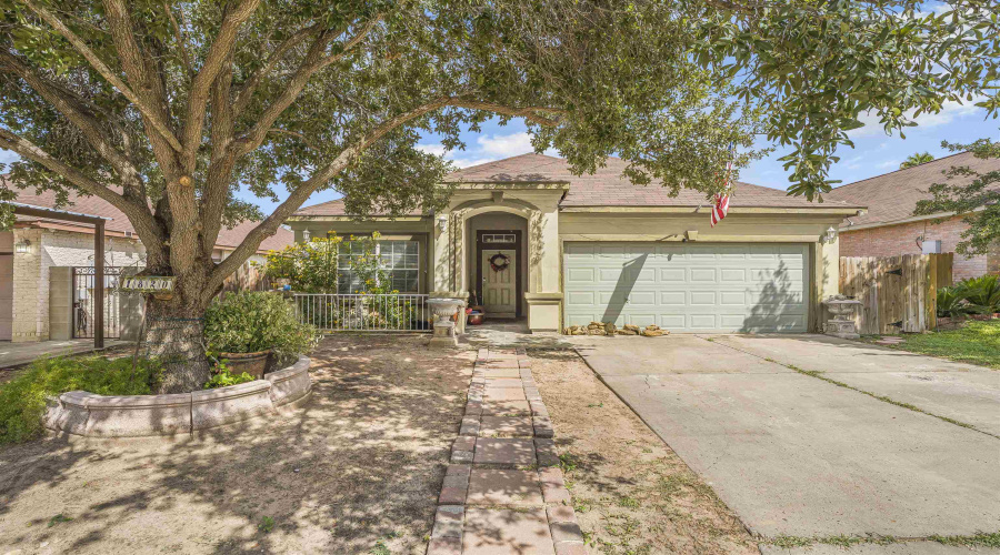 1820 Arctic Ct, Laredo, Texas 78045, 4 Bedrooms Bedrooms, 6 Rooms Rooms,2 BathroomsBathrooms,Residential,For Sale,1820 Arctic Ct,20254039