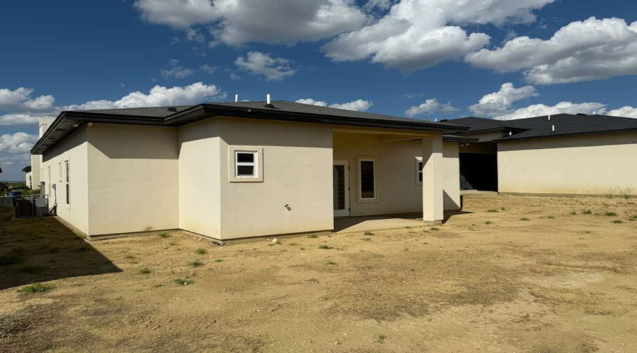 1723 Coba Dr., laredo, Texas 78046, 3 Bedrooms Bedrooms, 5 Rooms Rooms,2 BathroomsBathrooms,Residential,For Sale,1723 Coba Dr.,20254468