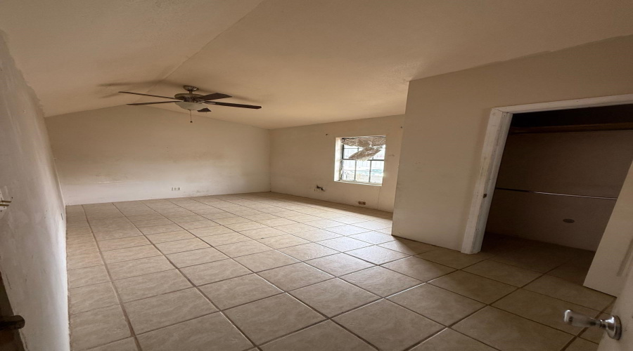 3210 Pecan St, Laredo, Texas 78046, 2 Bedrooms Bedrooms, 4 Rooms Rooms,1 BathroomBathrooms,Residential,For Sale,3210 Pecan St,20254040