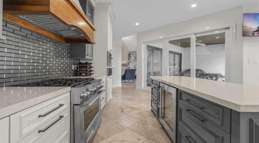 311 Latour Dr, Laredo, Texas 78041-9131, 4 Bedrooms Bedrooms, 10 Rooms Rooms,4 BathroomsBathrooms,Residential,For Sale,311 Latour Dr,20254469
