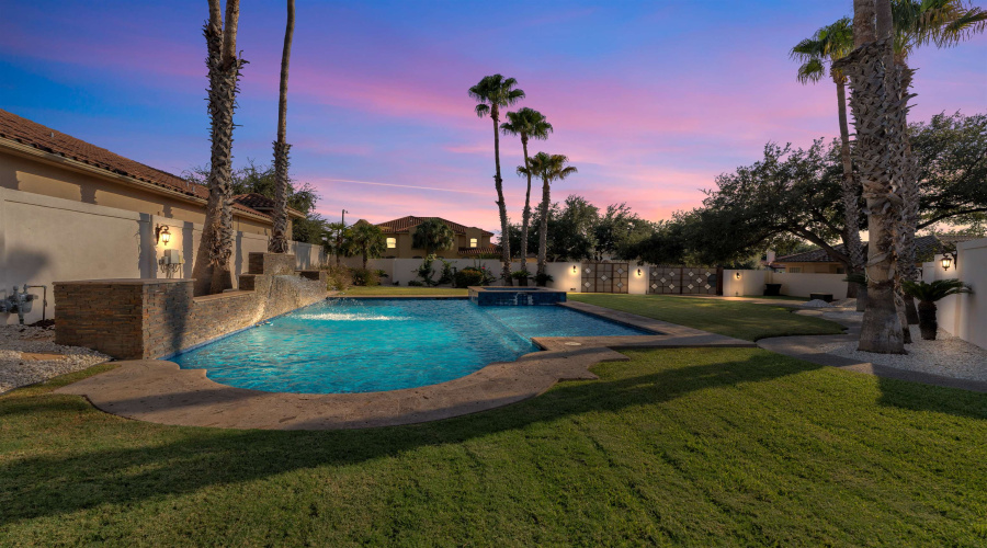 311 Latour Dr, Laredo, Texas 78041-9131, 4 Bedrooms Bedrooms, 10 Rooms Rooms,4 BathroomsBathrooms,Residential,For Sale,311 Latour Dr,20254469