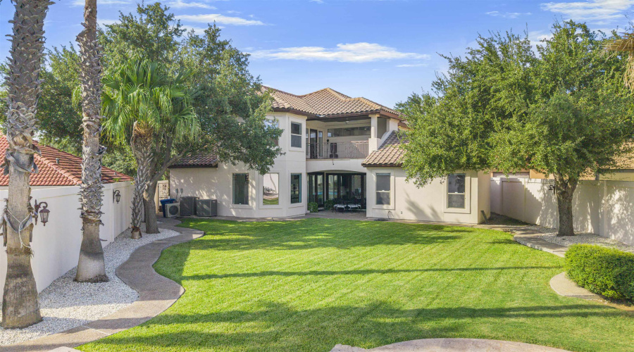 311 Latour Dr, Laredo, Texas 78041-9131, 4 Bedrooms Bedrooms, 10 Rooms Rooms,4 BathroomsBathrooms,Residential,For Sale,311 Latour Dr,20254469