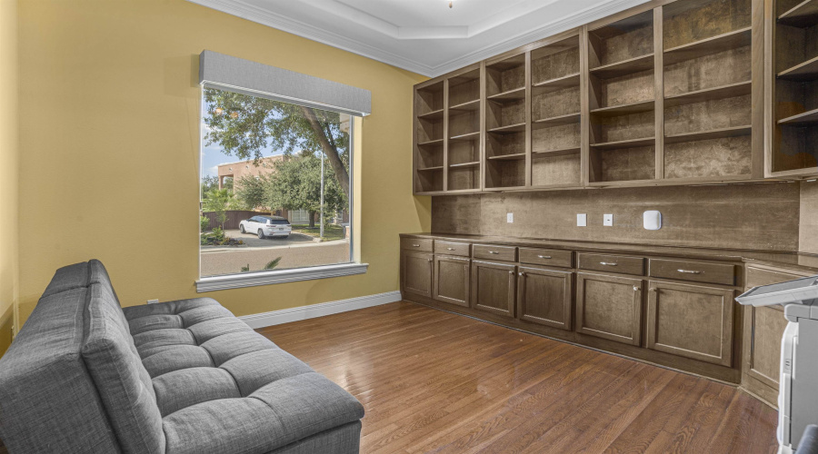 311 Latour Dr, Laredo, Texas 78041-9131, 4 Bedrooms Bedrooms, 10 Rooms Rooms,4 BathroomsBathrooms,Residential,For Sale,311 Latour Dr,20254469