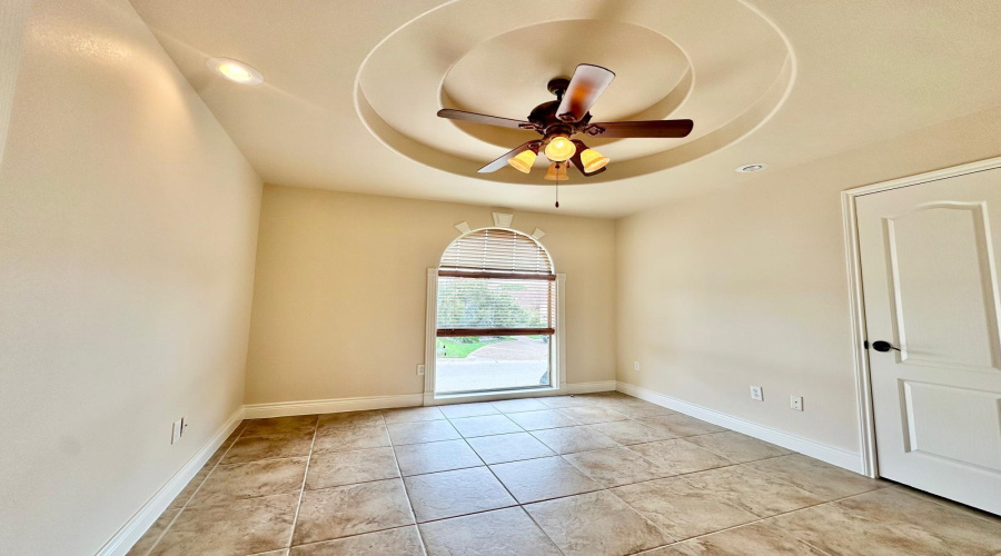 202 Lake Powell Dr, Laredo, Texas 78041, 4 Bedrooms Bedrooms, 7 Rooms Rooms,3 BathroomsBathrooms,Residential,For Sale,202 Lake Powell Dr,20254043