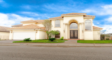 202 Lake Powell Dr, Laredo, Texas 78041, 4 Bedrooms Bedrooms, 7 Rooms Rooms,3 BathroomsBathrooms,Residential,For Sale,202 Lake Powell Dr,20254043