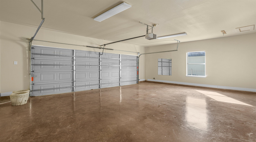 202 Lake Powell Dr, Laredo, Texas 78041, 4 Bedrooms Bedrooms, 7 Rooms Rooms,3 BathroomsBathrooms,Residential,For Sale,202 Lake Powell Dr,20254043