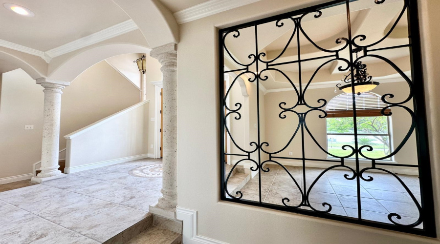 202 Lake Powell Dr, Laredo, Texas 78041, 4 Bedrooms Bedrooms, 7 Rooms Rooms,3 BathroomsBathrooms,Residential,For Sale,202 Lake Powell Dr,20254043