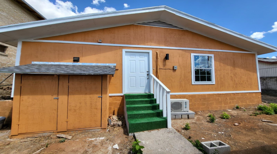 216 N Meadow Ave, Laredo, Texas 78040, 1 Bedroom Bedrooms, 2 Rooms Rooms,1 BathroomBathrooms,Residential,For Rent,216 N Meadow Ave,20254472