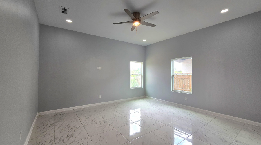 2341 Mango Rd., Laredo, Texas 78046, 3 Bedrooms Bedrooms, 5 Rooms Rooms,2 BathroomsBathrooms,Residential,For Sale,2341 Mango Rd.,20254044