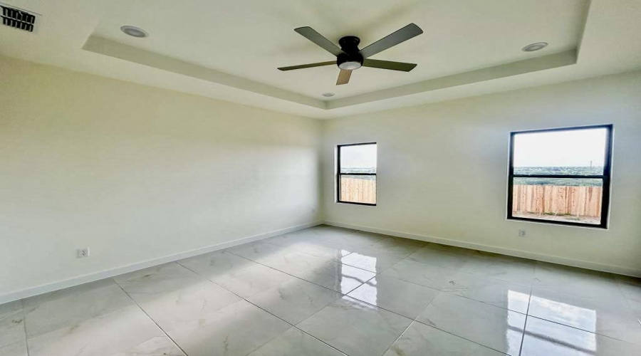 9974 Grotto Dr., Laredo, Texas 78045, 3 Bedrooms Bedrooms, 5 Rooms Rooms,2 BathroomsBathrooms,Residential,For Sale,9974 Grotto Dr.,20254473