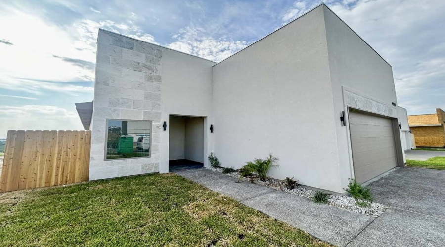 9974 Grotto Dr., Laredo, Texas 78045, 3 Bedrooms Bedrooms, 5 Rooms Rooms,2 BathroomsBathrooms,Residential,For Sale,9974 Grotto Dr.,20254473