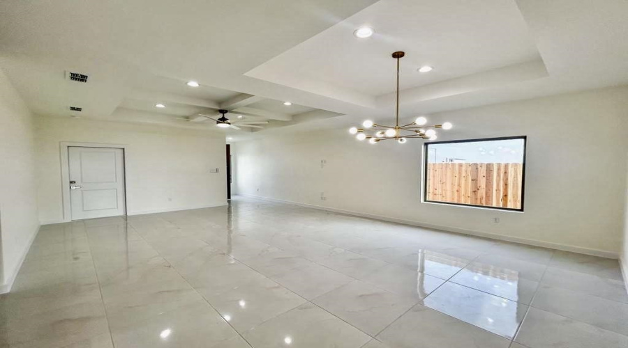 9974 Grotto Dr., Laredo, Texas 78045, 3 Bedrooms Bedrooms, 5 Rooms Rooms,2 BathroomsBathrooms,Residential,For Sale,9974 Grotto Dr.,20254473