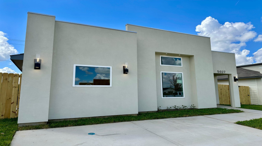 5027 Carambola Ln., Laredo, Texas 78046, 3 Bedrooms Bedrooms, 5 Rooms Rooms,2 BathroomsBathrooms,Residential,For Sale,5027 Carambola Ln.,20254045 5027 Carambola Ln., Laredo, Texas 78046, 3 Bedrooms Bedrooms, 5 Rooms Rooms,2 BathroomsBathrooms,Residential,For Sale,5027 Carambola Ln.,20254045