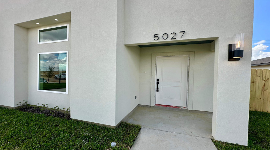 5027 Carambola Ln., Laredo, Texas 78046, 3 Bedrooms Bedrooms, 5 Rooms Rooms,2 BathroomsBathrooms,Residential,For Sale,5027 Carambola Ln.,20254045 5027 Carambola Ln., Laredo, Texas 78046, 3 Bedrooms Bedrooms, 5 Rooms Rooms,2 BathroomsBathrooms,Residential,For Sale,5027 Carambola Ln.,20254045