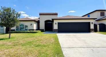 205 Sandhill Oak Dr, Laredo, Texas 78045, 3 Bedrooms Bedrooms, 5 Rooms Rooms,2 BathroomsBathrooms,Residential,For Sale,205 Sandhill Oak Dr,20254047