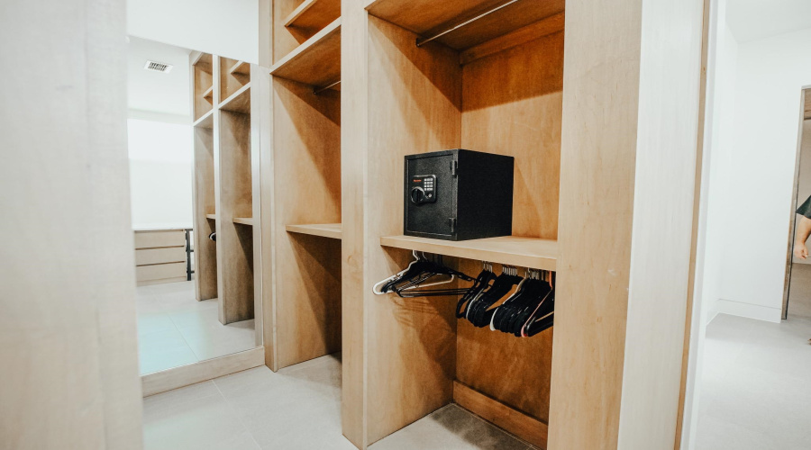 528 Journey Loop, LAREDO, Texas 78041, 3 Bedrooms Bedrooms, 5 Rooms Rooms,3 BathroomsBathrooms,Residential,For Sale,528 Journey Loop,20254480