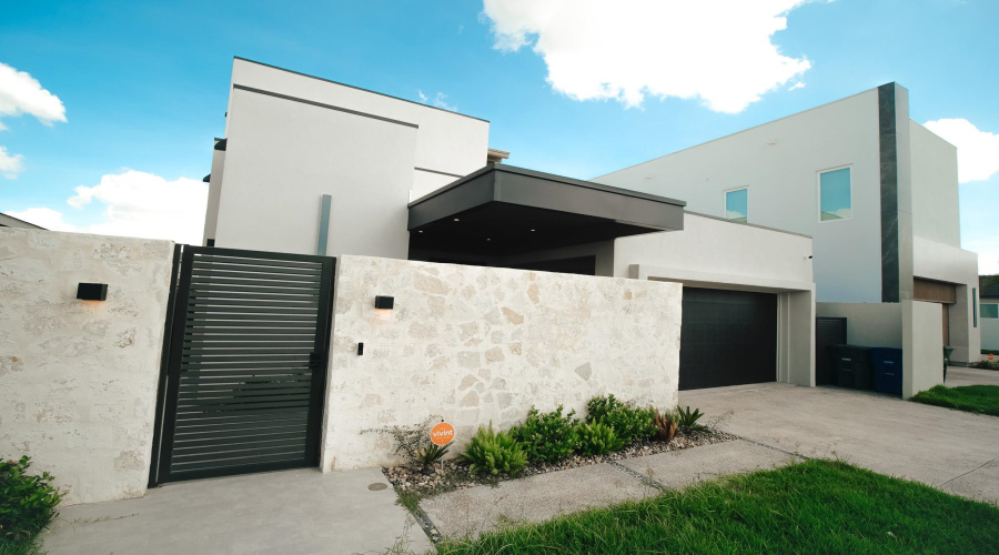 528 Journey Loop, LAREDO, Texas 78041, 3 Bedrooms Bedrooms, 5 Rooms Rooms,3 BathroomsBathrooms,Residential,For Sale,528 Journey Loop,20254480