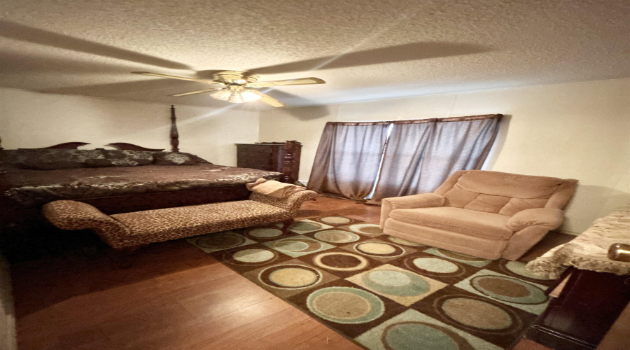 136 N. Jab Dr., Zapata, Texas 78076, 2 Bedrooms Bedrooms, 5 Rooms Rooms,2 BathroomsBathrooms,Residential,For Sale,136 N. Jab Dr.,20254048