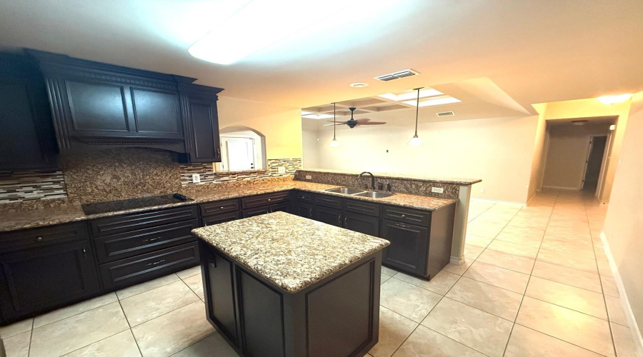 3127 Conde Dr., Laredo, Texas 78045, 4 Bedrooms Bedrooms, 7 Rooms Rooms,2 BathroomsBathrooms,Residential,For Sale,3127 Conde Dr.,20254482