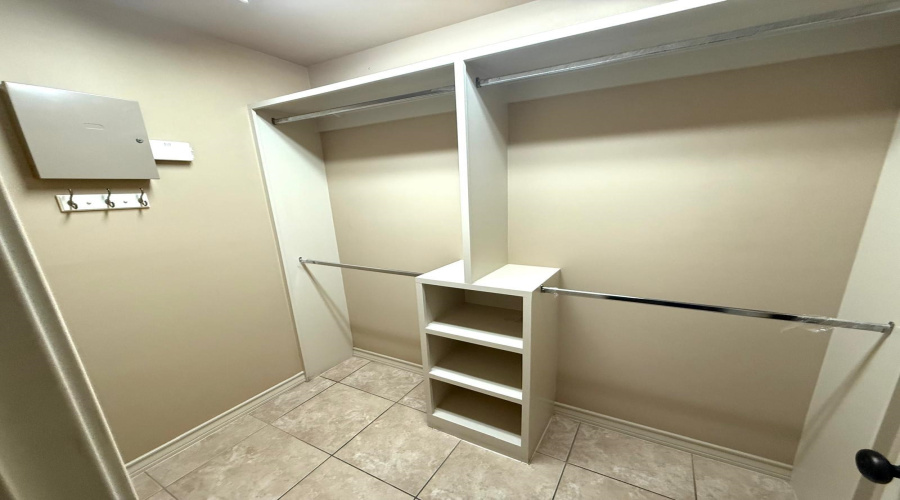 3127 Conde Dr., Laredo, Texas 78045, 4 Bedrooms Bedrooms, 7 Rooms Rooms,2 BathroomsBathrooms,Residential,For Sale,3127 Conde Dr.,20254482