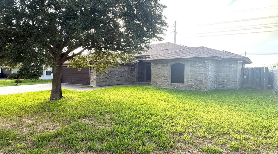 3127 Conde Dr., Laredo, Texas 78045, 4 Bedrooms Bedrooms, 7 Rooms Rooms,2 BathroomsBathrooms,Residential,For Sale,3127 Conde Dr.,20254482