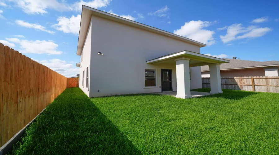 5530 Beefalo Ln., Laredo, Texas 78046, 3 Bedrooms Bedrooms, 5 Rooms Rooms,2 BathroomsBathrooms,Residential,For Sale,5530 Beefalo Ln.,20254051