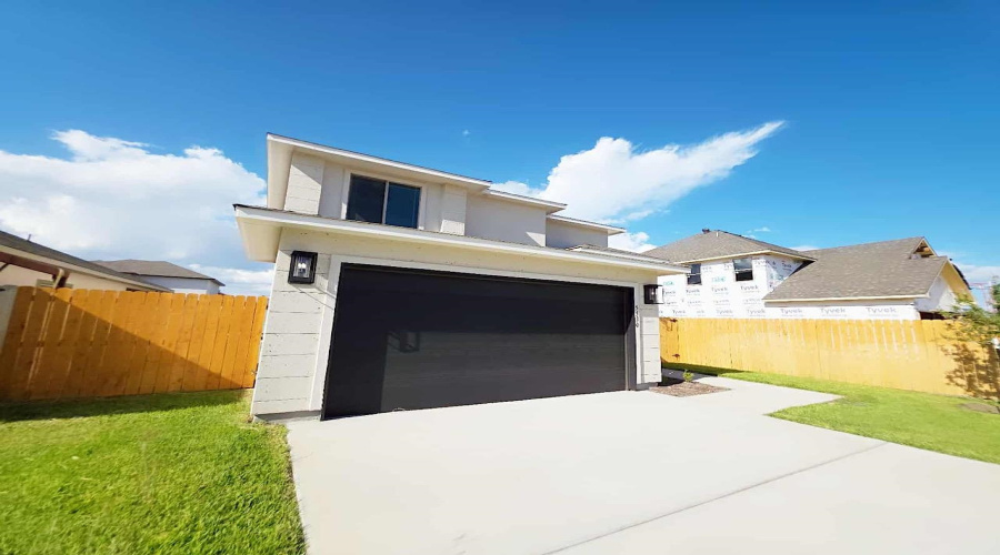 5530 Beefalo Ln., Laredo, Texas 78046, 3 Bedrooms Bedrooms, 5 Rooms Rooms,2 BathroomsBathrooms,Residential,For Sale,5530 Beefalo Ln.,20254051