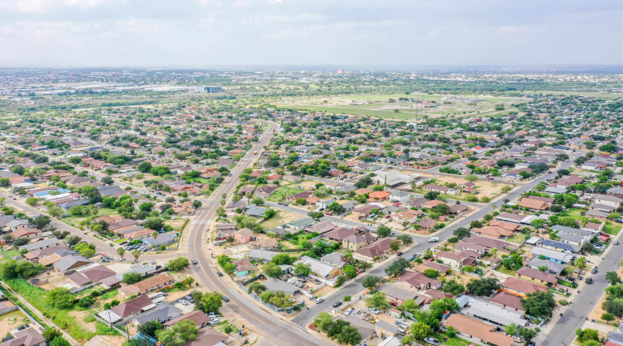 106 Salamanca Ave, LAREDO, Texas 78046, 3 Bedrooms Bedrooms, 5 Rooms Rooms,1 BathroomBathrooms,Residential,For Sale,106 Salamanca Ave,20254483