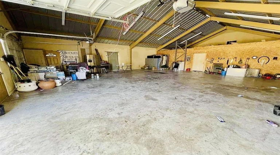 106 Salamanca Ave, LAREDO, Texas 78046, 3 Bedrooms Bedrooms, 5 Rooms Rooms,1 BathroomBathrooms,Residential,For Sale,106 Salamanca Ave,20254483