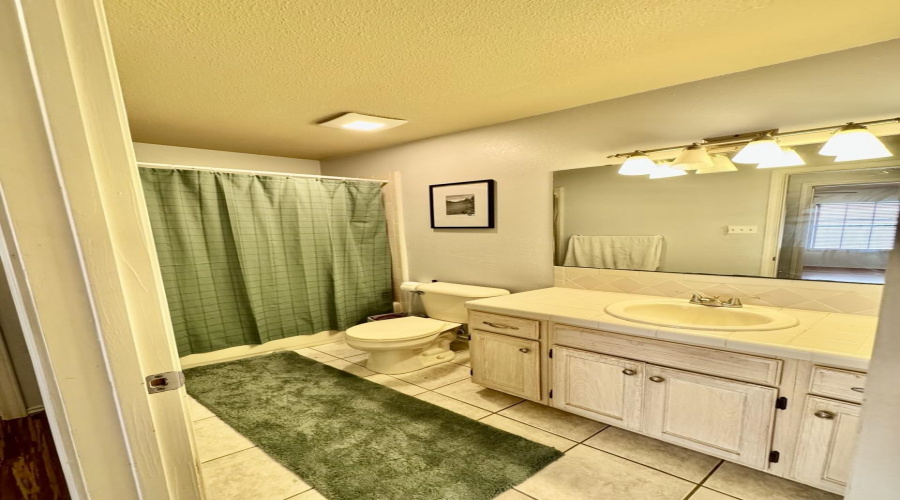1108 Topaz Trl, Laredo, Texas 78045-0000, 3 Bedrooms Bedrooms, 6 Rooms Rooms,2 BathroomsBathrooms,Residential,For Rent,1108 Topaz Trl,20254485