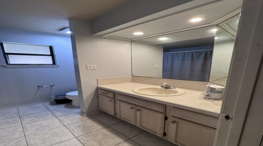 1108 Topaz Trl, Laredo, Texas 78045-0000, 3 Bedrooms Bedrooms, 6 Rooms Rooms,2 BathroomsBathrooms,Residential,For Rent,1108 Topaz Trl,20254485