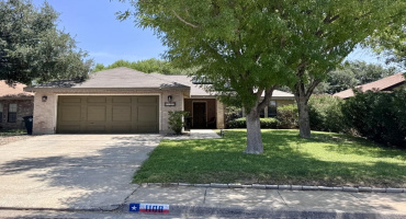 1108 Topaz Trl, Laredo, Texas 78045-0000, 3 Bedrooms Bedrooms, 6 Rooms Rooms,2 BathroomsBathrooms,Residential,For Rent,1108 Topaz Trl,20254485