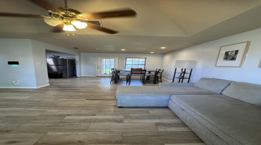 1108 Topaz Trl, Laredo, Texas 78045-0000, 3 Bedrooms Bedrooms, 6 Rooms Rooms,2 BathroomsBathrooms,Residential,For Rent,1108 Topaz Trl,20254485