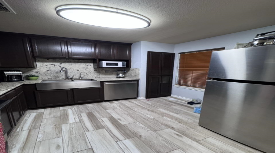 1108 Topaz Trl, Laredo, Texas 78045-0000, 3 Bedrooms Bedrooms, 6 Rooms Rooms,2 BathroomsBathrooms,Residential,For Rent,1108 Topaz Trl,20254485