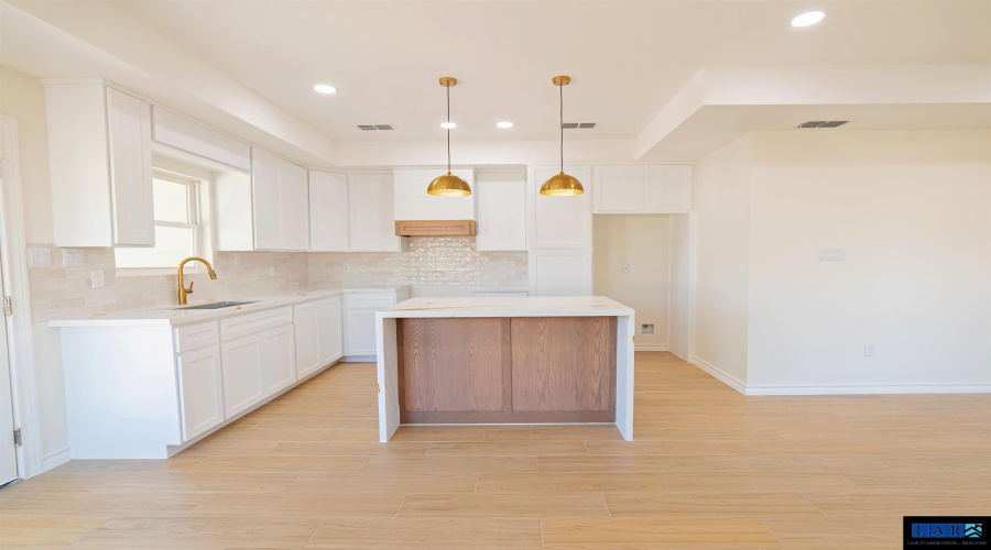 6119 Toribio Dr, Laredo, Texas 78046, 3 Bedrooms Bedrooms, 5 Rooms Rooms,2 BathroomsBathrooms,Residential,For Sale,6119 Toribio Dr,20254486