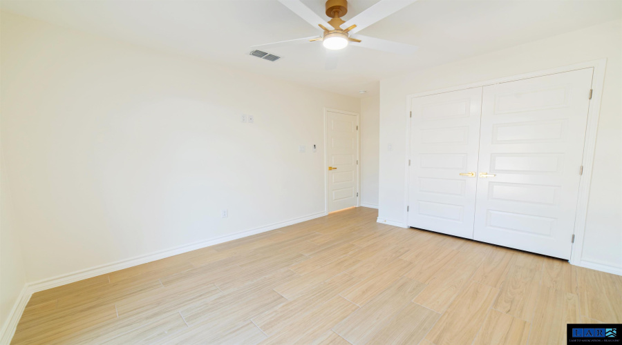 6119 Toribio Dr, Laredo, Texas 78046, 3 Bedrooms Bedrooms, 5 Rooms Rooms,2 BathroomsBathrooms,Residential,For Sale,6119 Toribio Dr,20254486