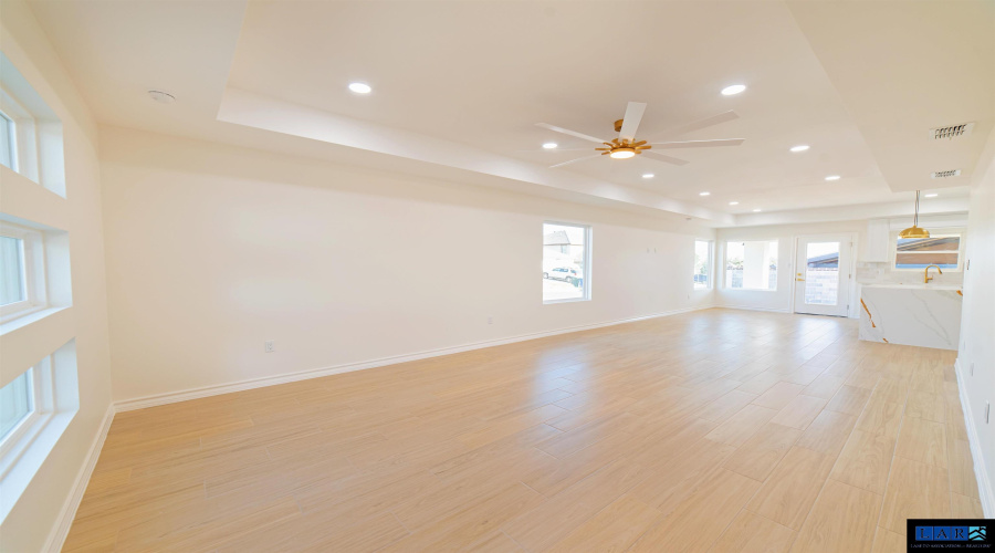 6119 Toribio Dr, Laredo, Texas 78046, 3 Bedrooms Bedrooms, 5 Rooms Rooms,2 BathroomsBathrooms,Residential,For Sale,6119 Toribio Dr,20254486