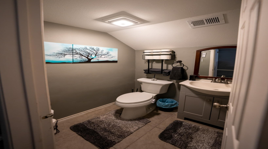 210 E Del Mar Blvd, Laredo, Texas 78041, 1 Bedroom Bedrooms, 3 Rooms Rooms,1 BathroomBathrooms,Residential,For Sale,210 E Del Mar Blvd,20254056